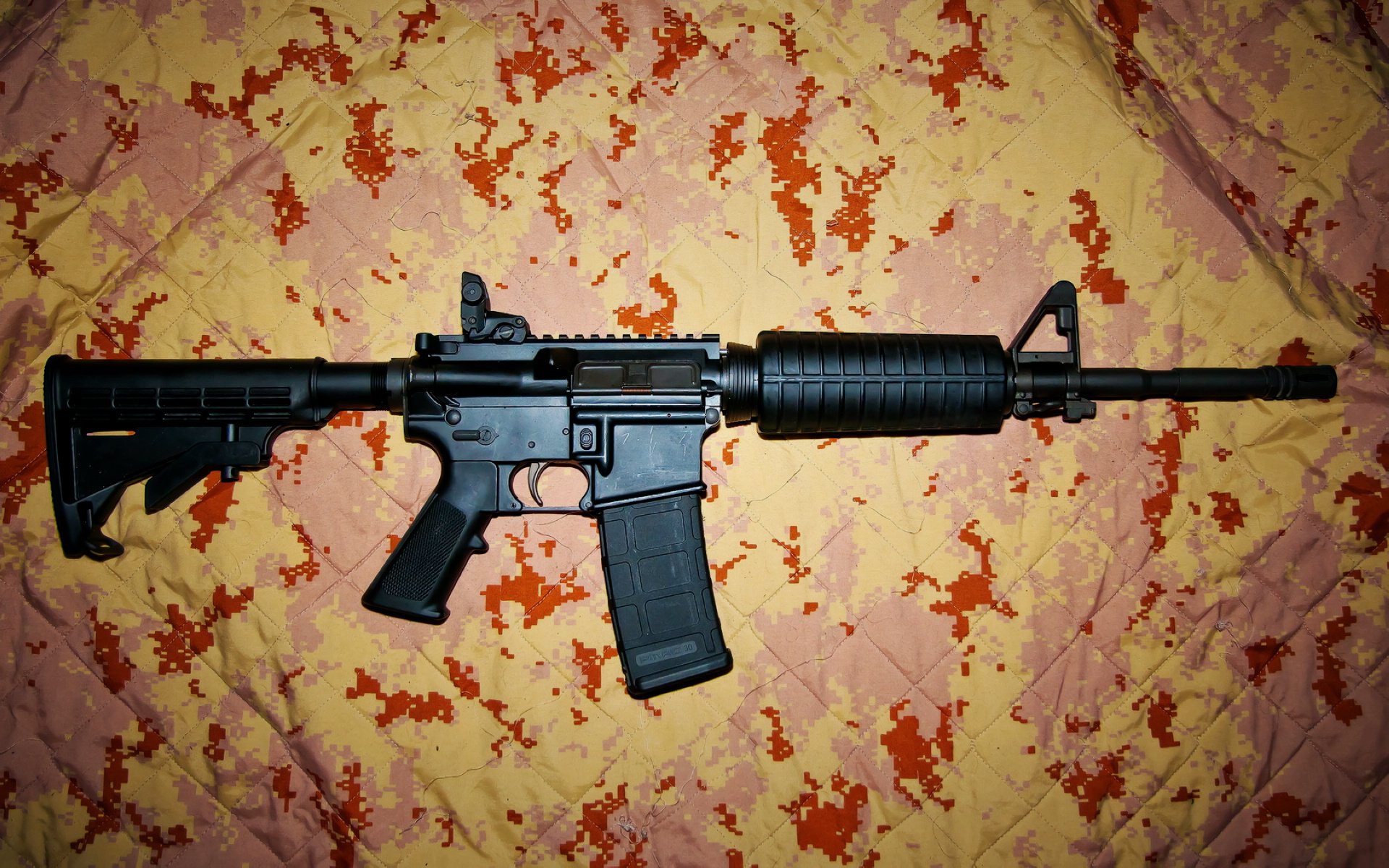 卢卡斯·梅尔滕斯强势出击800自决赛，卢卡斯 恩梅查