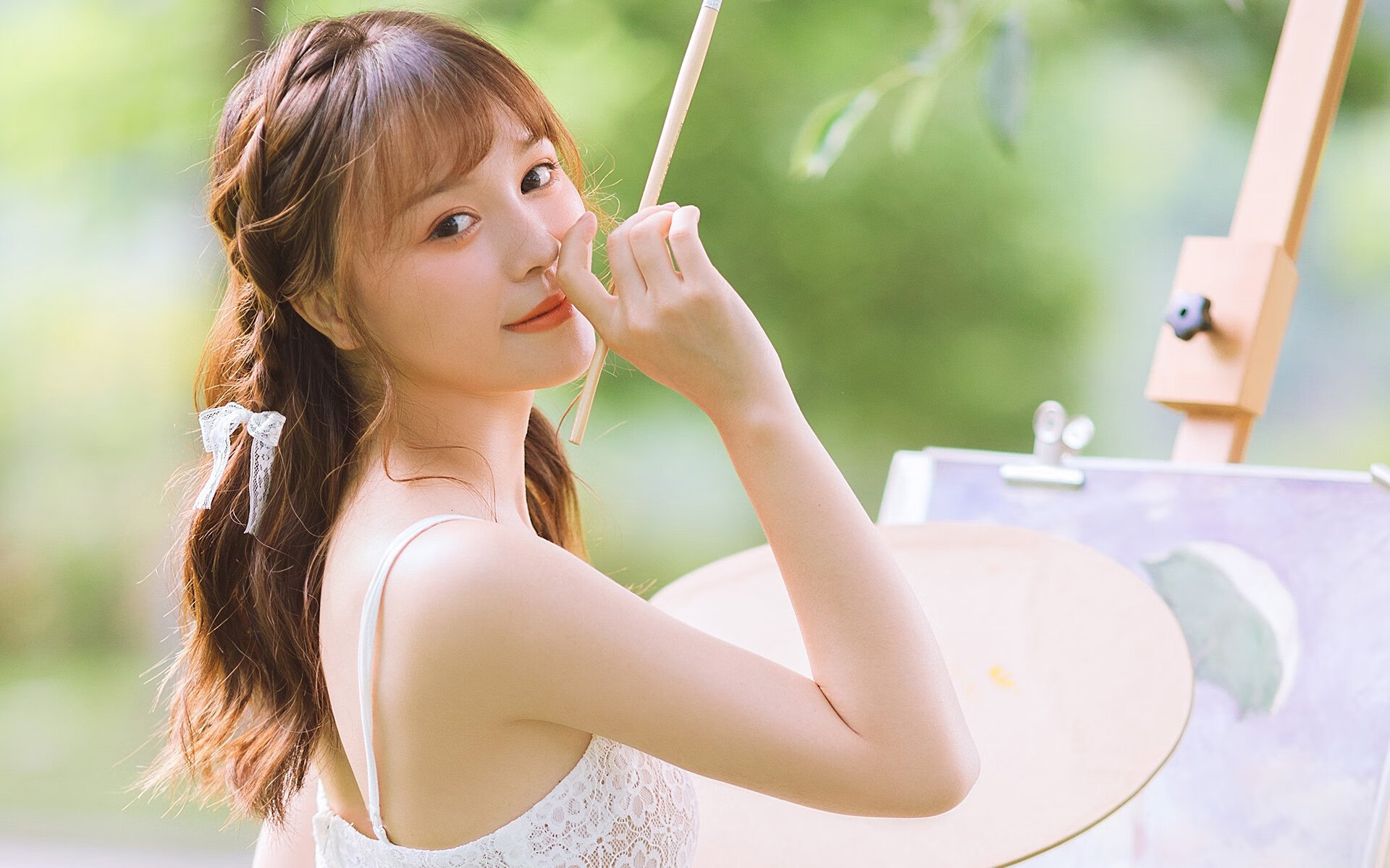 李冰洁泳池对决 展现中国选手韧性,李冰洁泳装