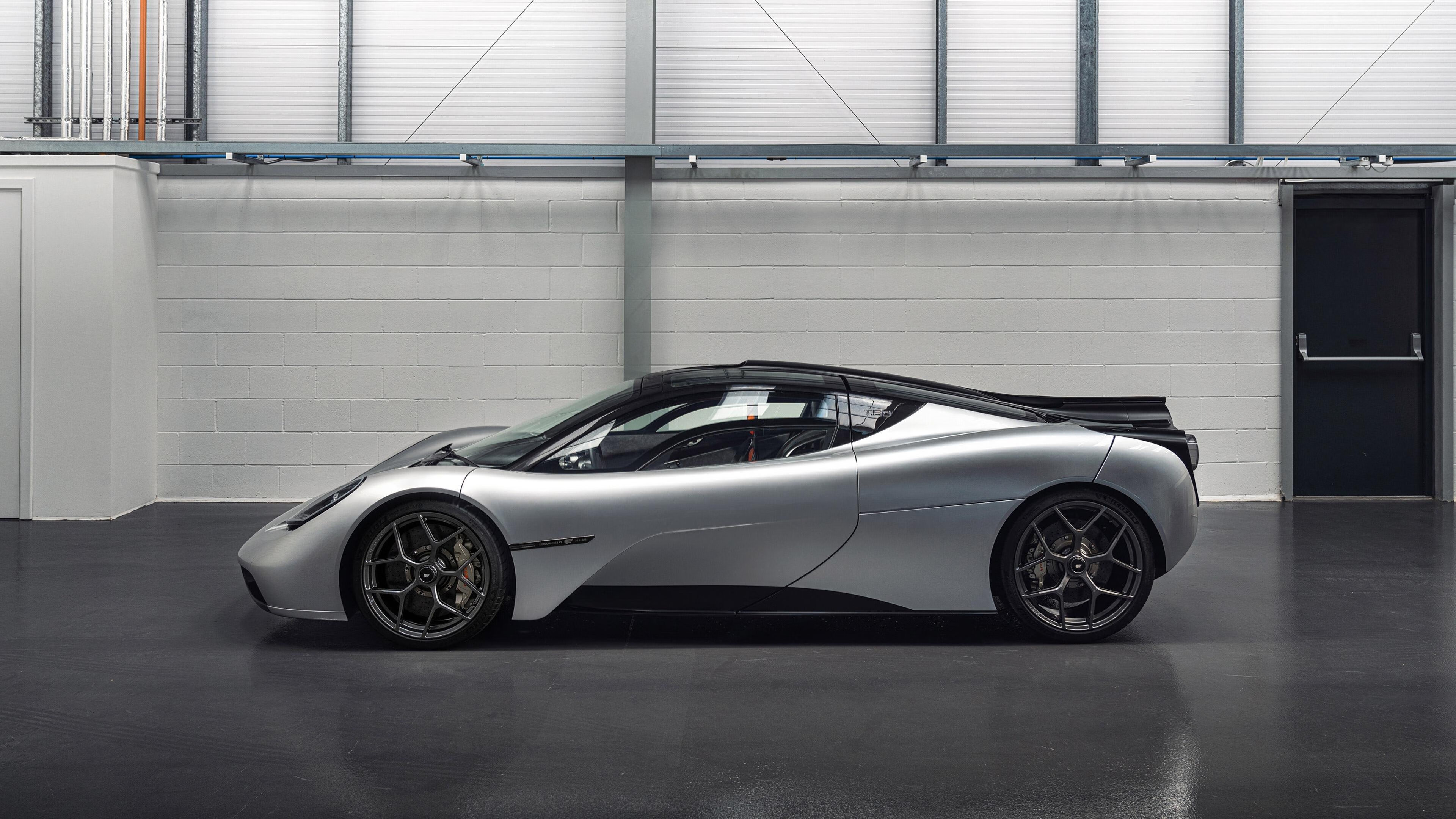 赛场突发事件冷静应对,赛场突发事件冷静应对方法